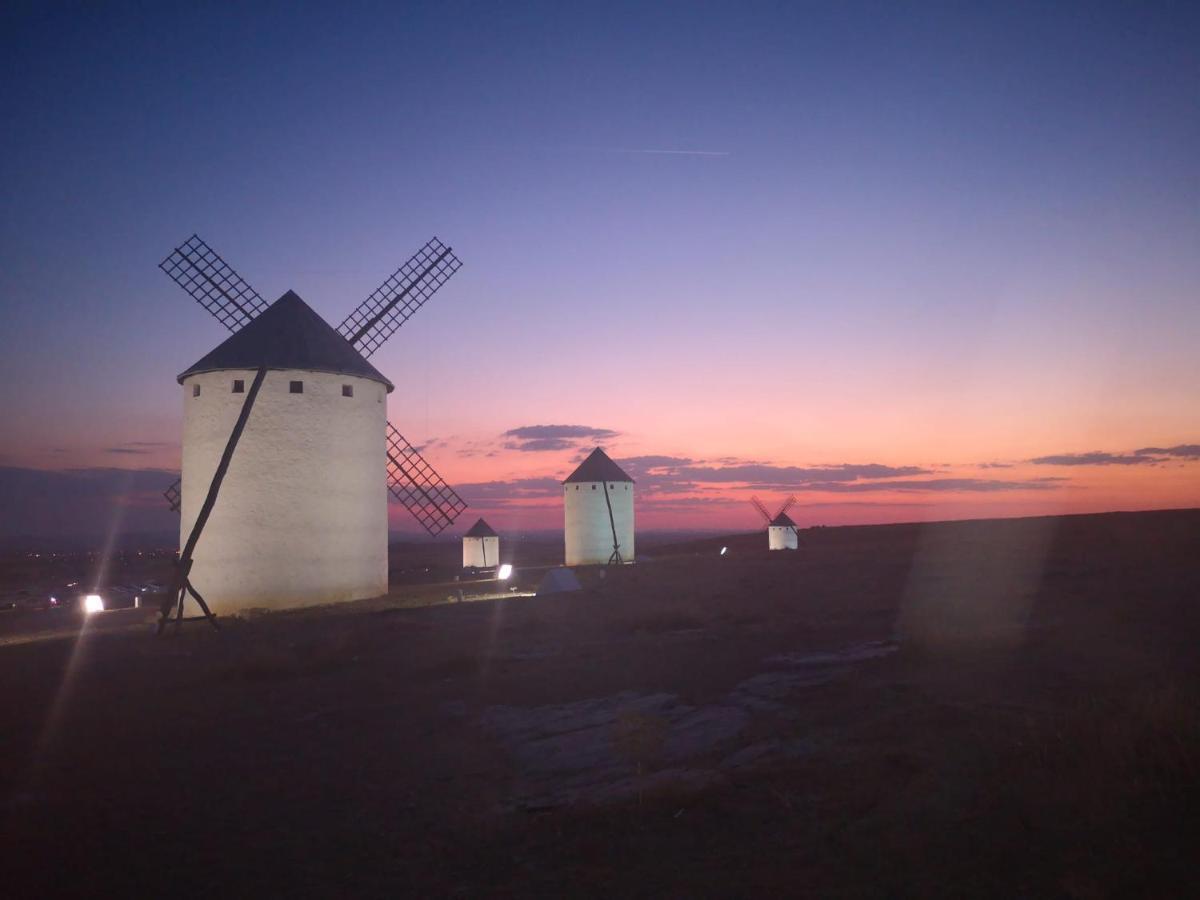 Hostal Restaurante Ego'S Campo De Criptana Dış mekan fotoğraf